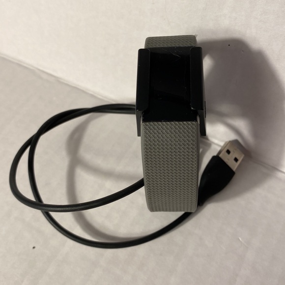 Fitbit Charge 2 - Picture 3 of 5